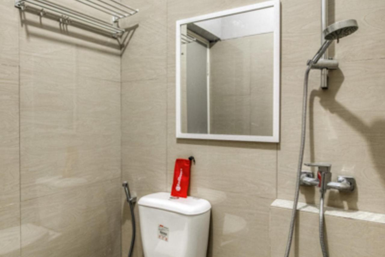Готель Reddoorz Near Malioboro Tugu Station Jogja 2 Джок'якарта Екстер'єр фото