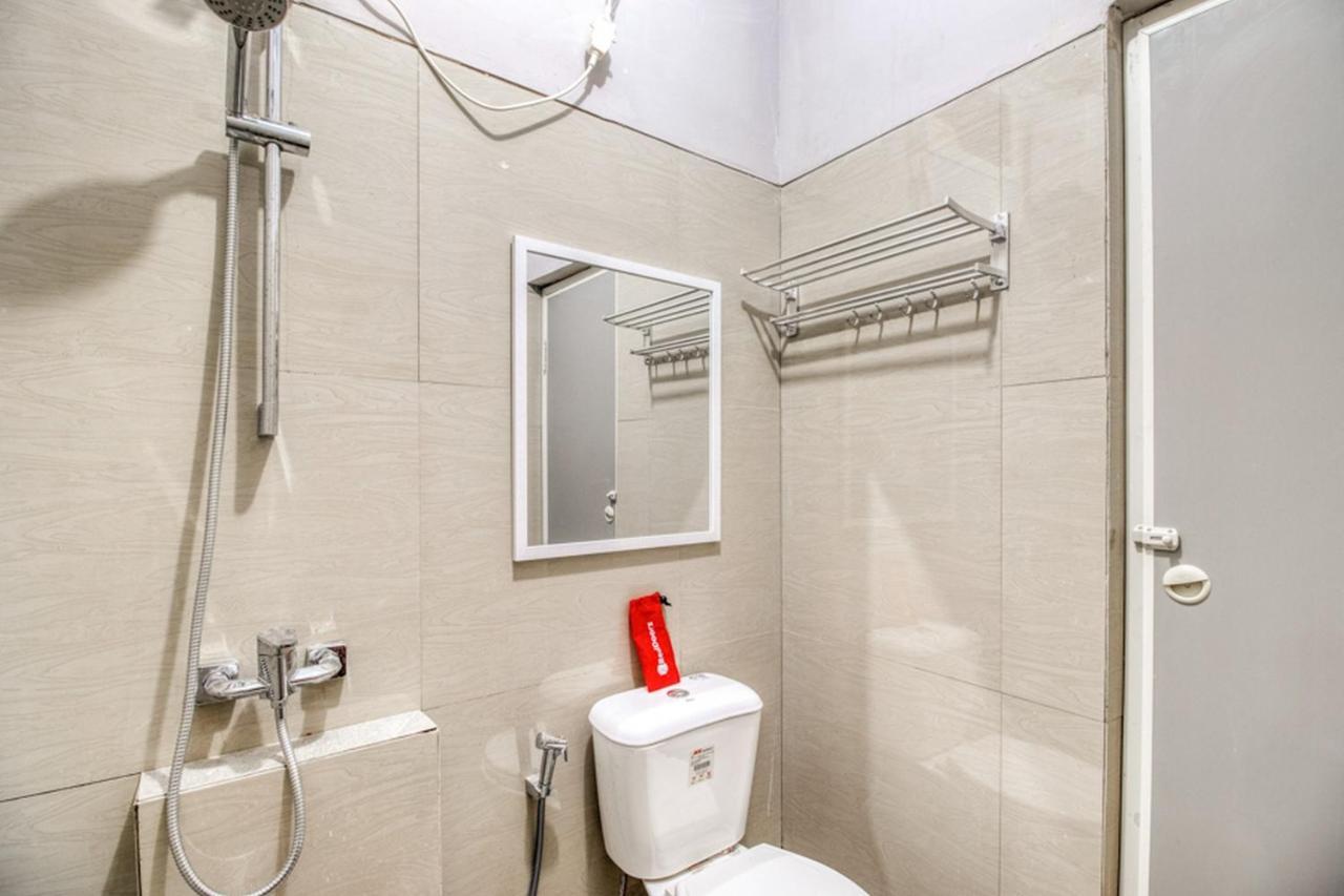 Готель Reddoorz Near Malioboro Tugu Station Jogja 2 Джок'якарта Екстер'єр фото